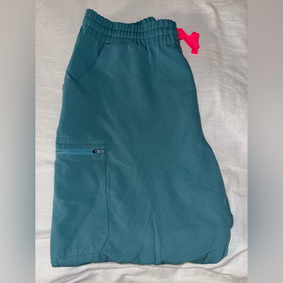 FIGS *LIMITED EDITION* Hydrogreen High Waisted Yola Scrub Pants XXL/P - Picture 4 of 4